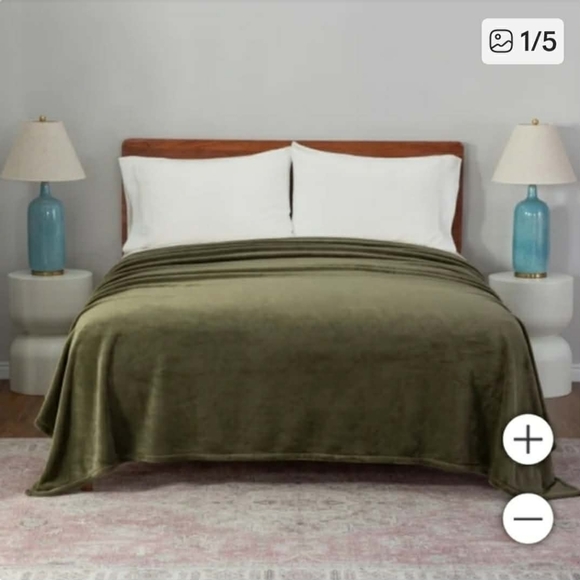 Berkshire Luxe Loft Blanket